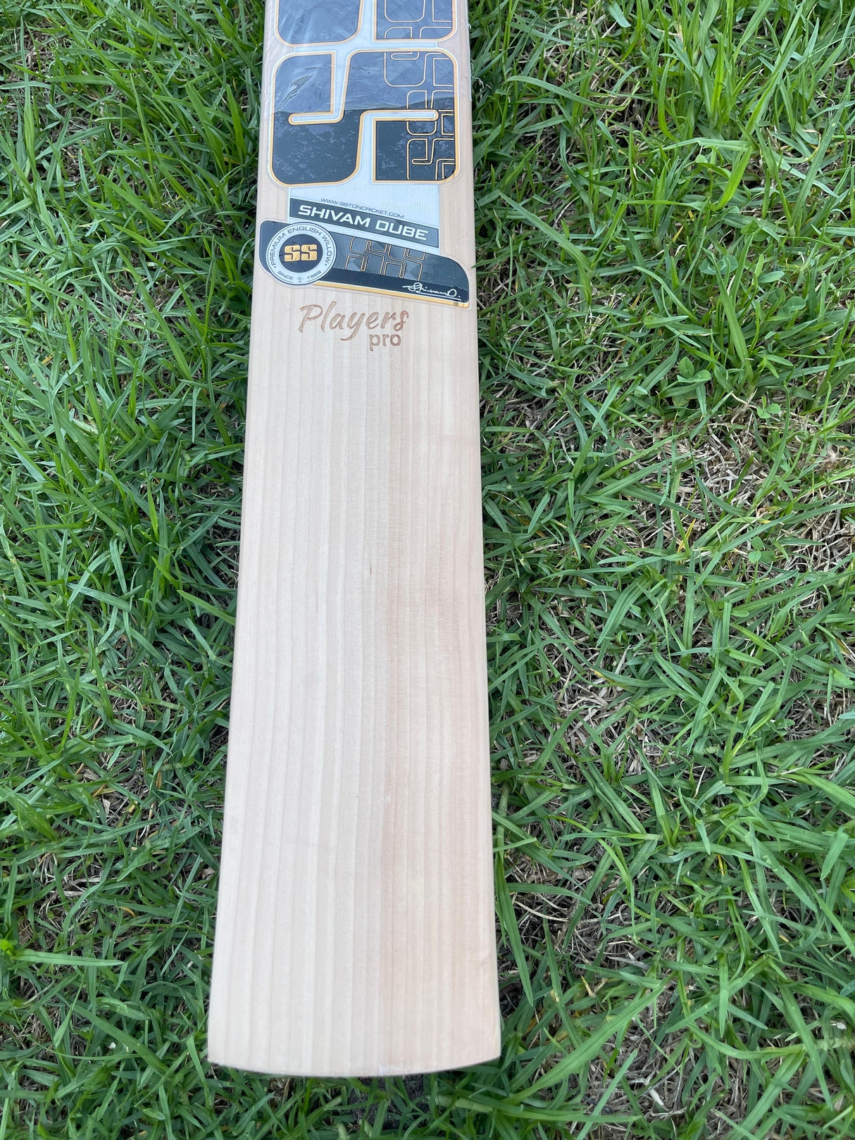 SS Players Pro Shivam Dube English willow Cricket Bat - 14 Grains - 1185g