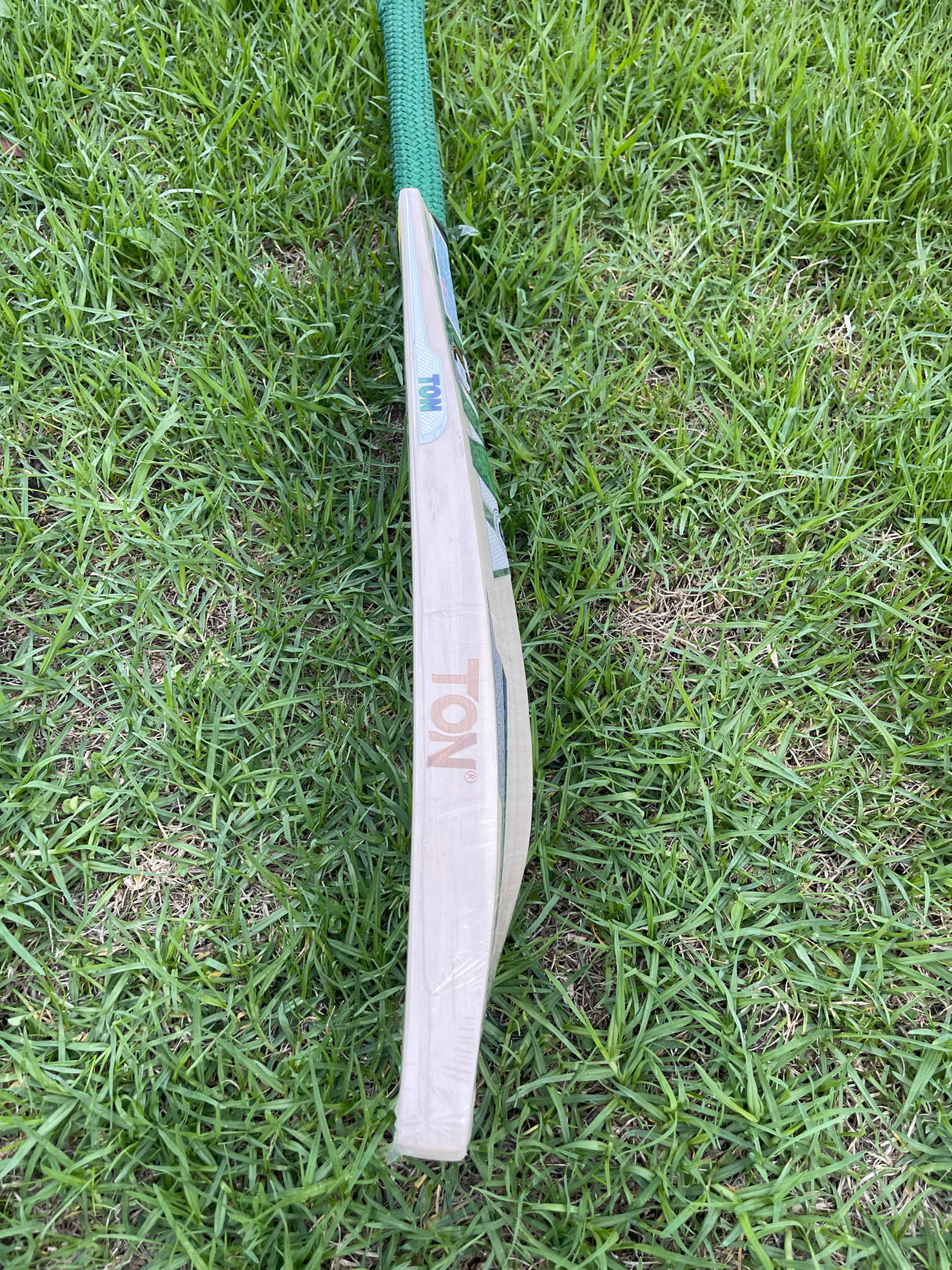 SS Ton Power Plus English willow Cricket Bat - 6 Grains / 1160 Grams