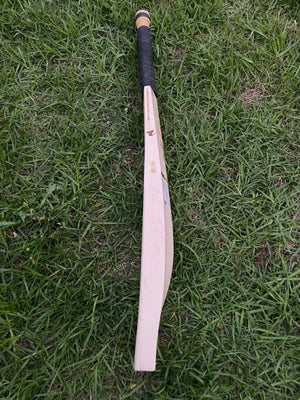 ZAP Crown Lagacy Premium English willow Cricket Bat - 12 Grains - 1115g