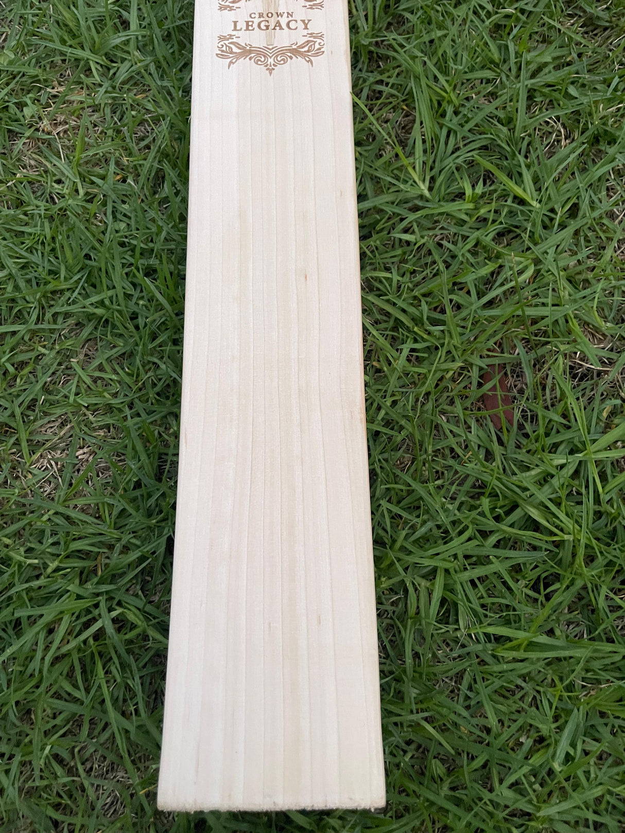 ZAP Crown Lagacy Premium English willow Cricket Bat - 9 Grains - 1170g