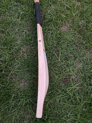 ZAP Crown Lagacy Premium English willow Cricket Bat - 9 Grains - 1170g