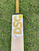 DSC Eureka Glint Supreme English willow Cricket Bat - 8 Grains - 1225 g