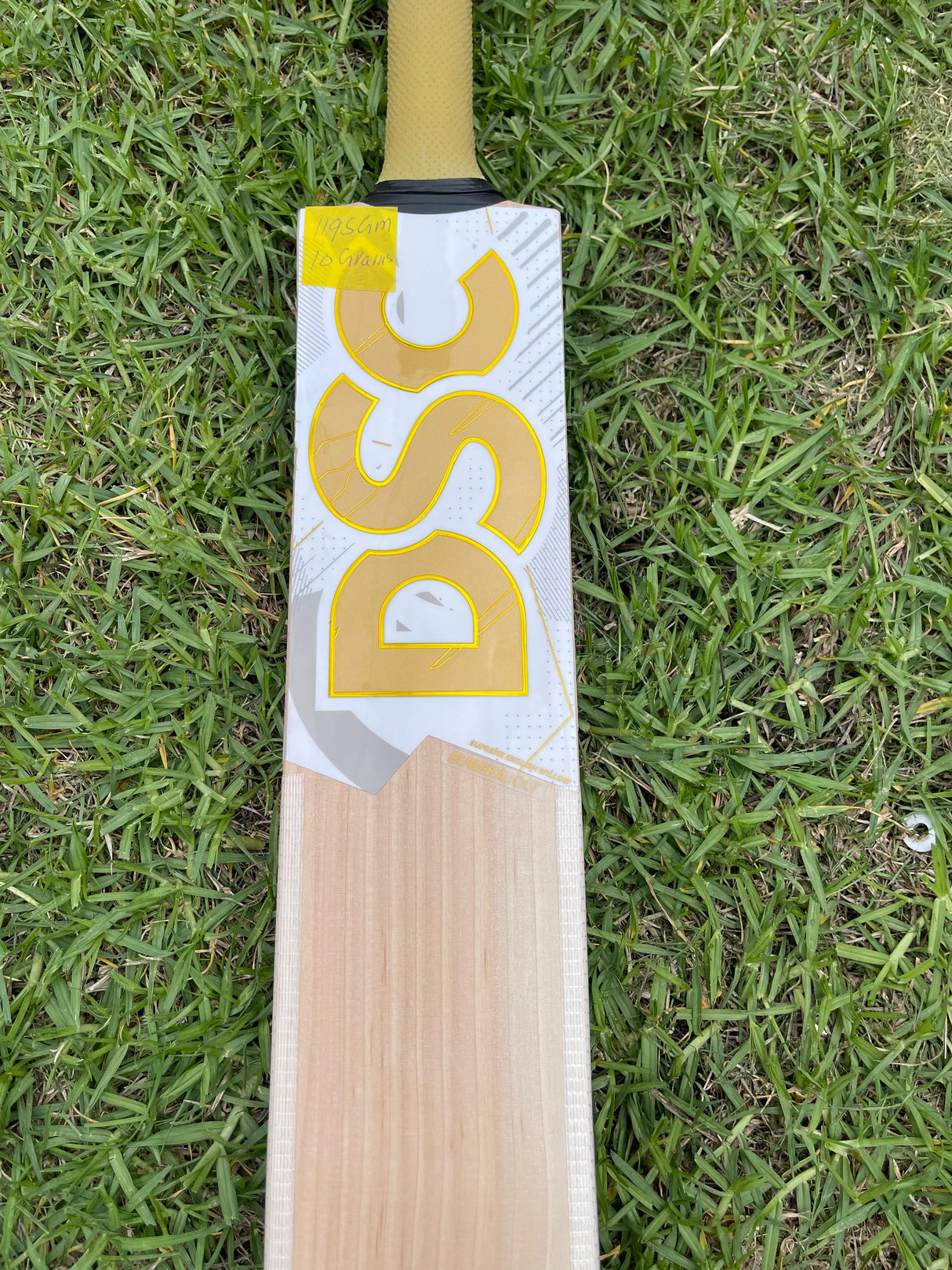 DSC Eureka Jolt Supreme English willow Cricket Bat - 10 Grains - 1195g