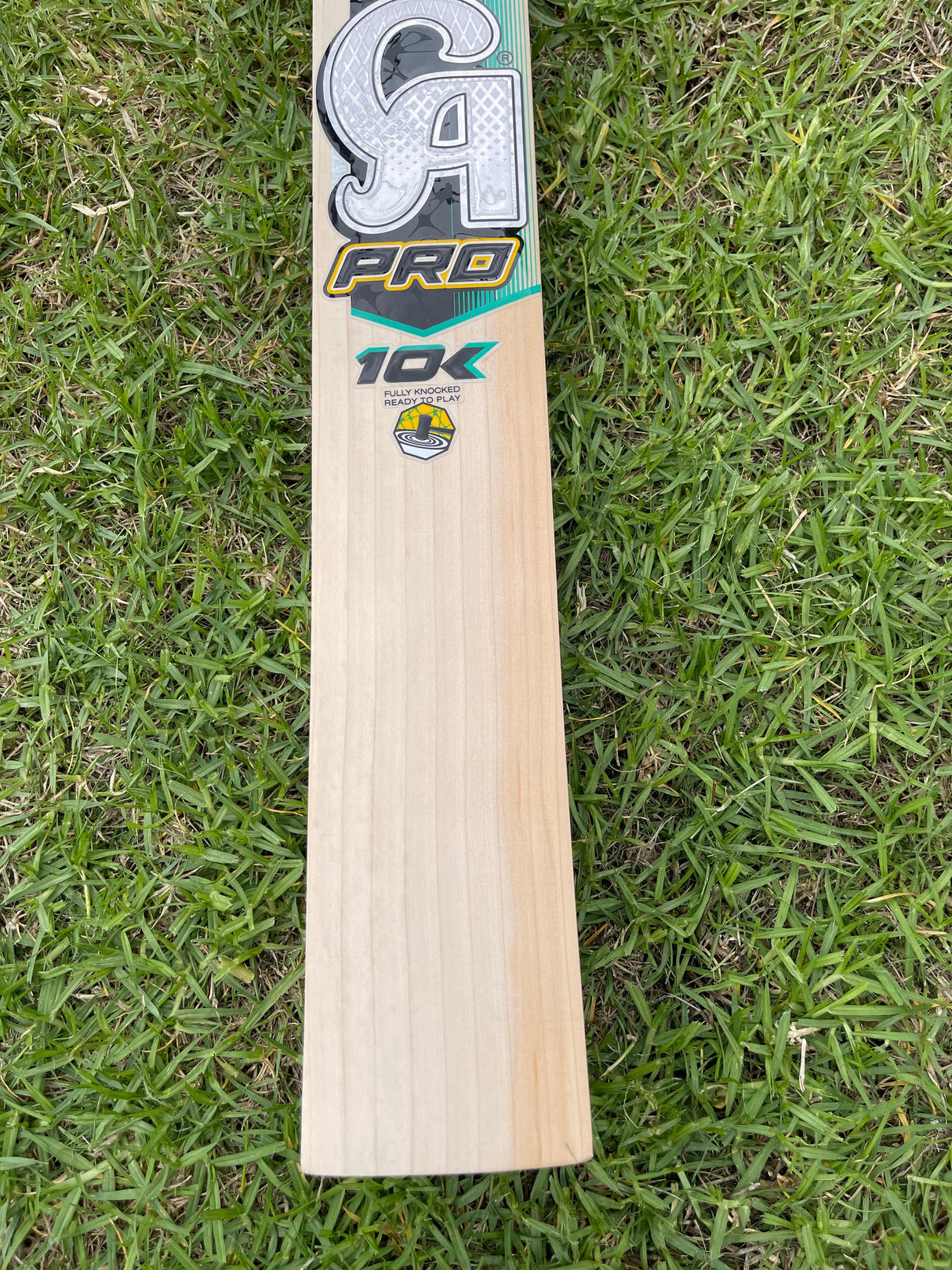 CA Pro 10k English Willow Cricket Bat - 8 Grains-1220g - 2.7 lb