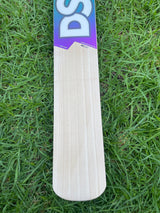 DSC RS 040 Grade 2 English willow Cricket Bat - 7 Grains - 1175g