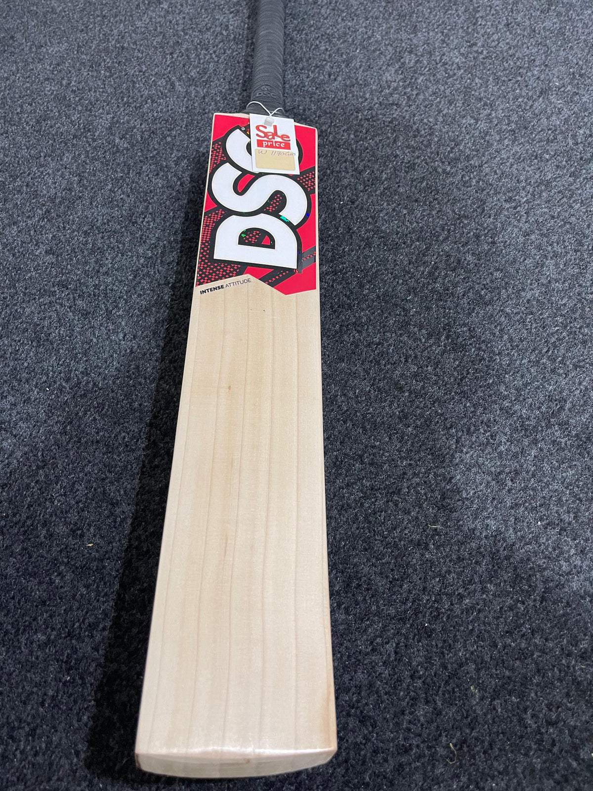 DSC Intense Attitude English willow Cricket Bat - 1170g