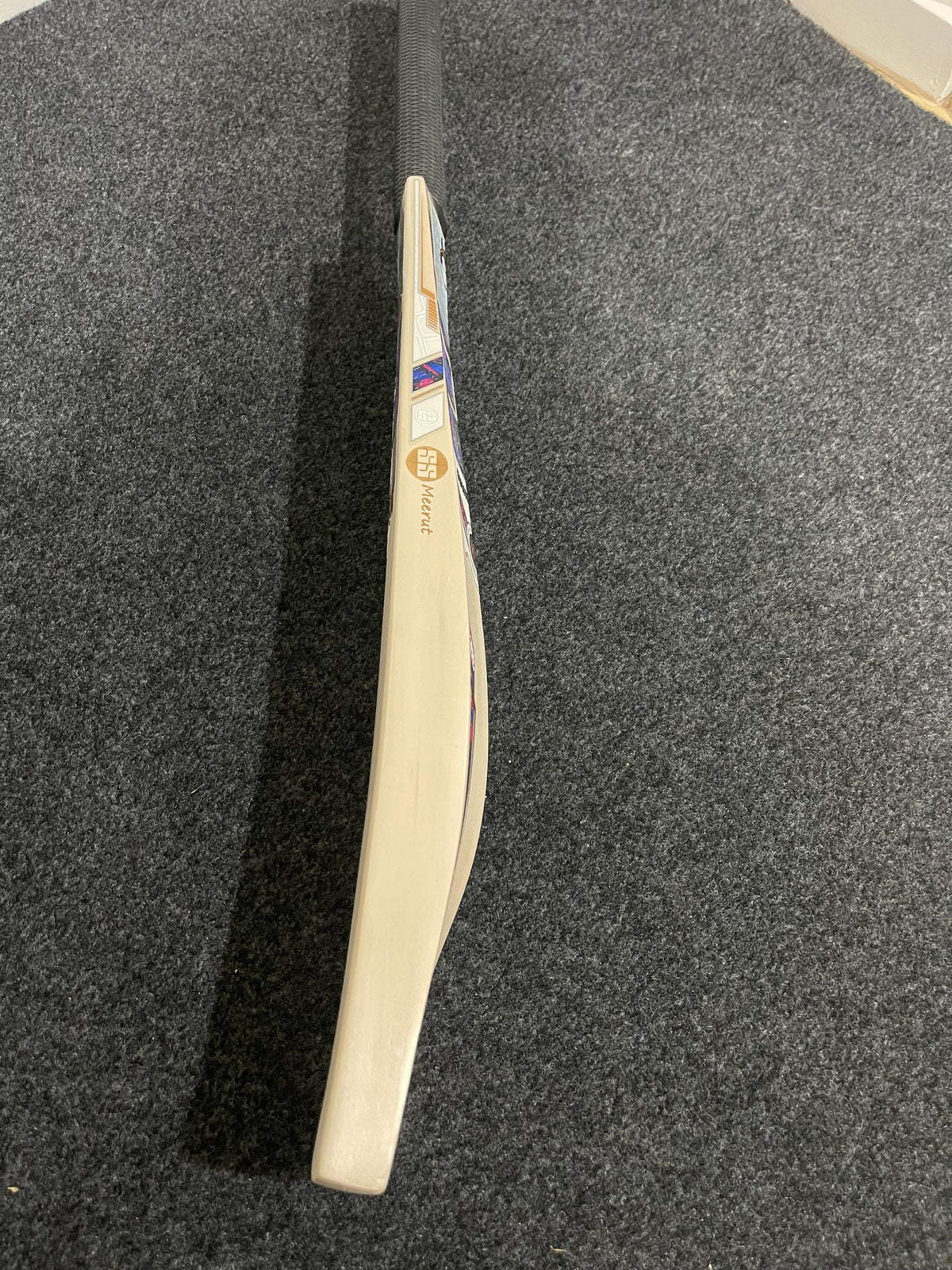 SS Classic English willow Cricket Bat - 1195G