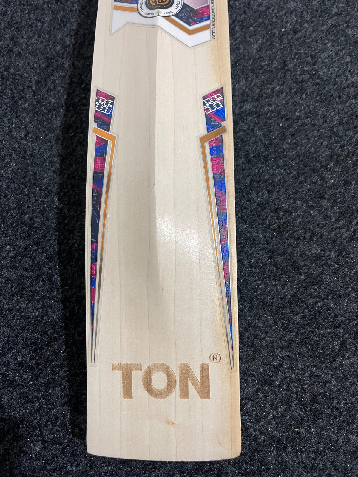 SS Classic English willow Cricket Bat - 1195G