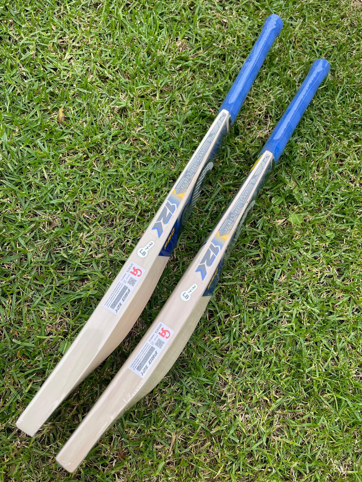CA PRO 12k English Willow Bat | 1170g 7Grains & 1175g 6 Grains - 2.7 lb