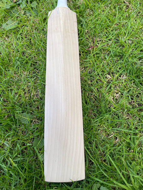 English Willow Cricket Bat - Non Branded | 1185g 10 Grains